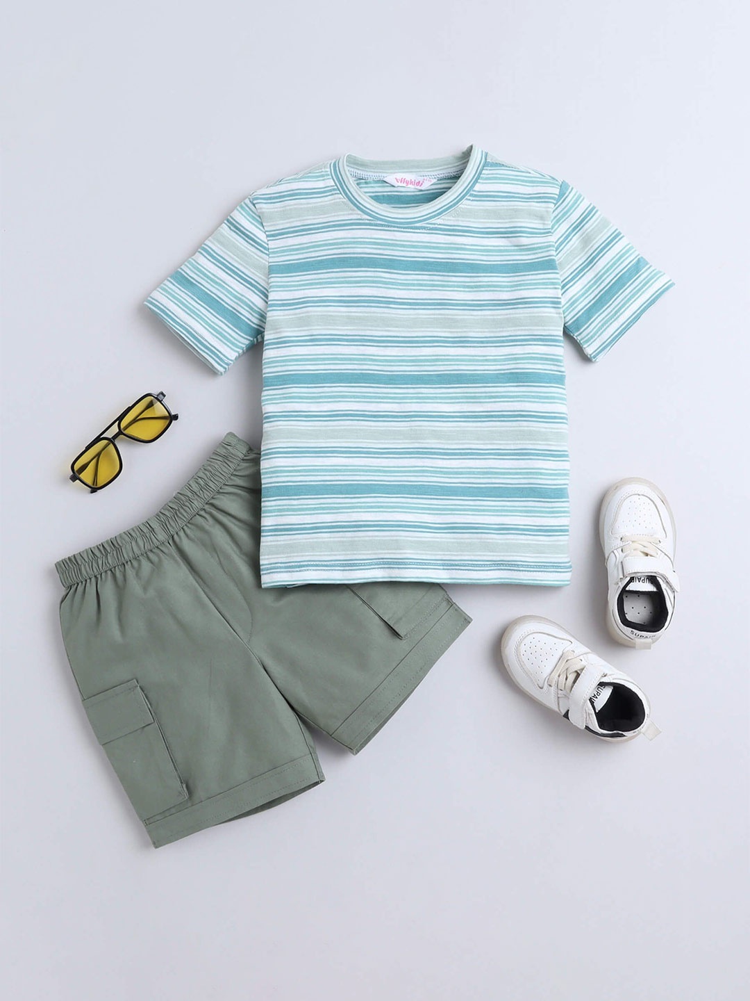 

taffykids Boys Striped T-shirt with Shorts, Green