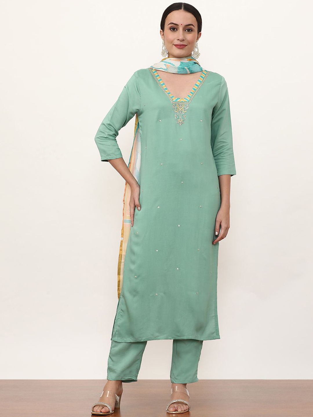 

Jaipur Kurti Women Ethnic Motifs Embroidered Regular Gotta Patti Kurta with Trousers & With Dupatta, Turquoise blue