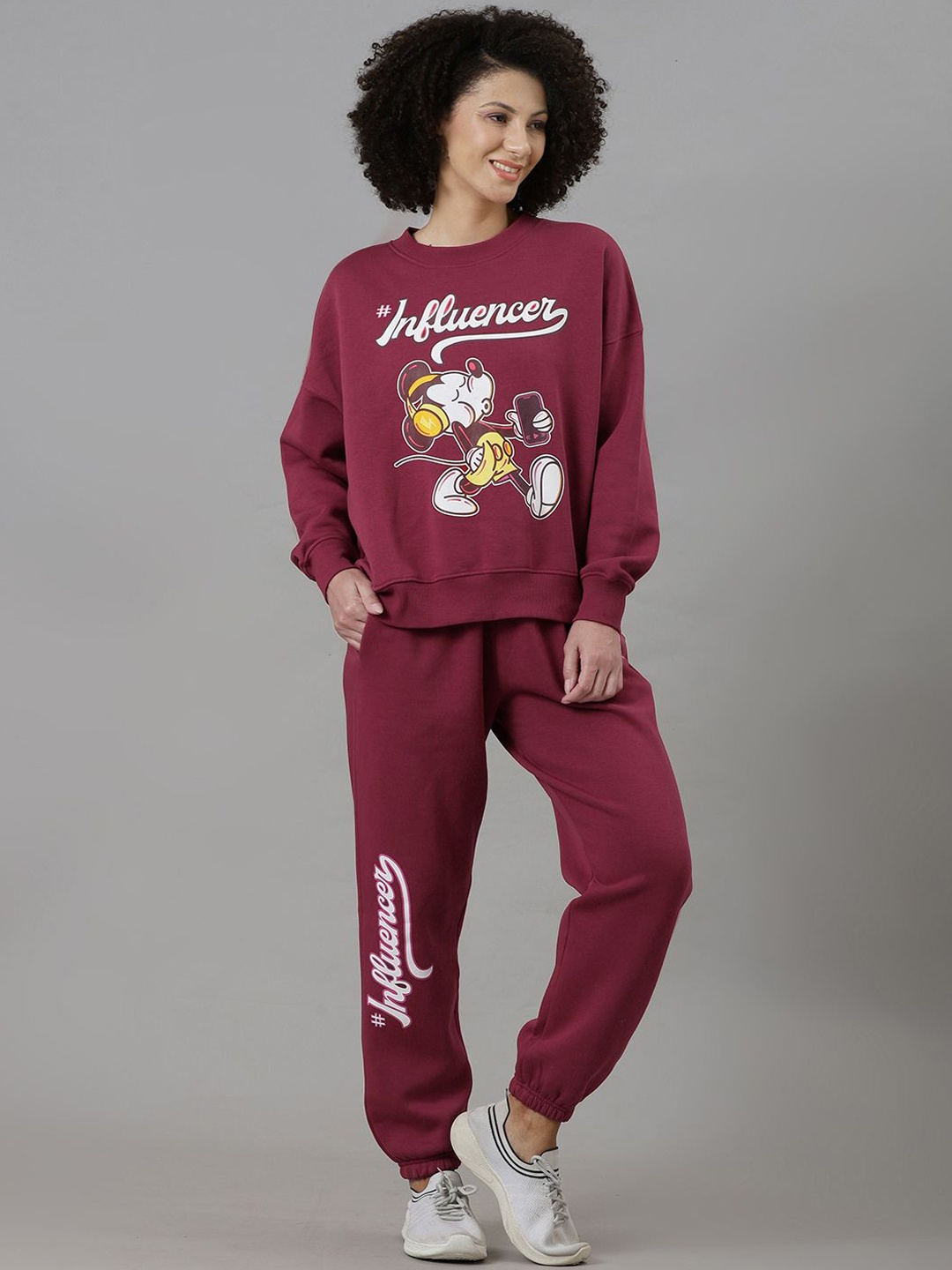 

Free Authority Mickey & Friends Printed Round Neck Long Sleeve Sweatshirt & Jogger, Red