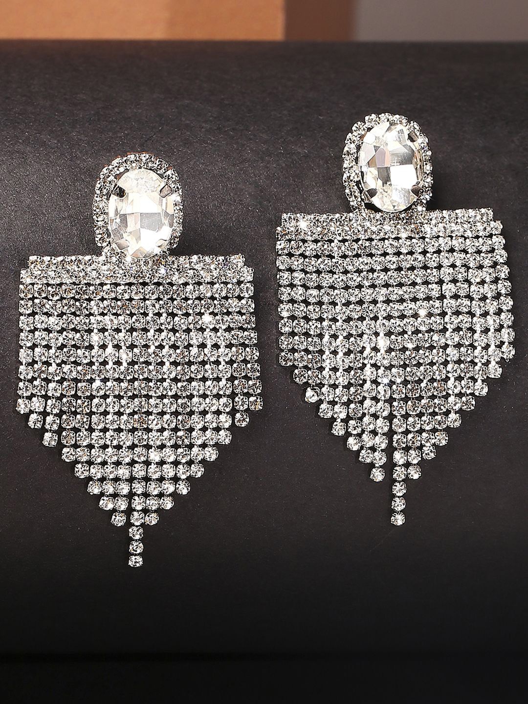 

DressBerry Contemporary Drop Earrings, Silver
