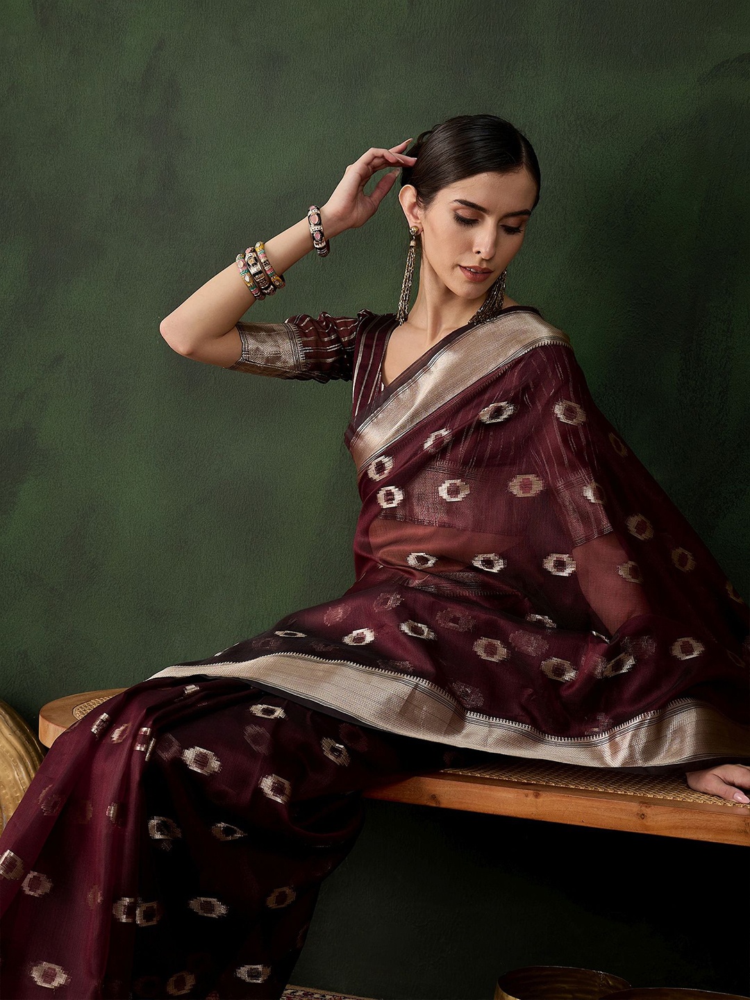 

Sangria Woven Design Organza Saree, Burgundy