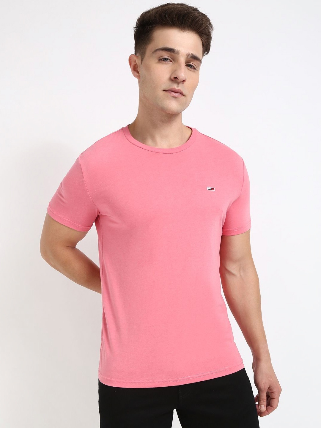 

Tommy Hilfiger Men Solid Slim Fit T-shirt, Pink