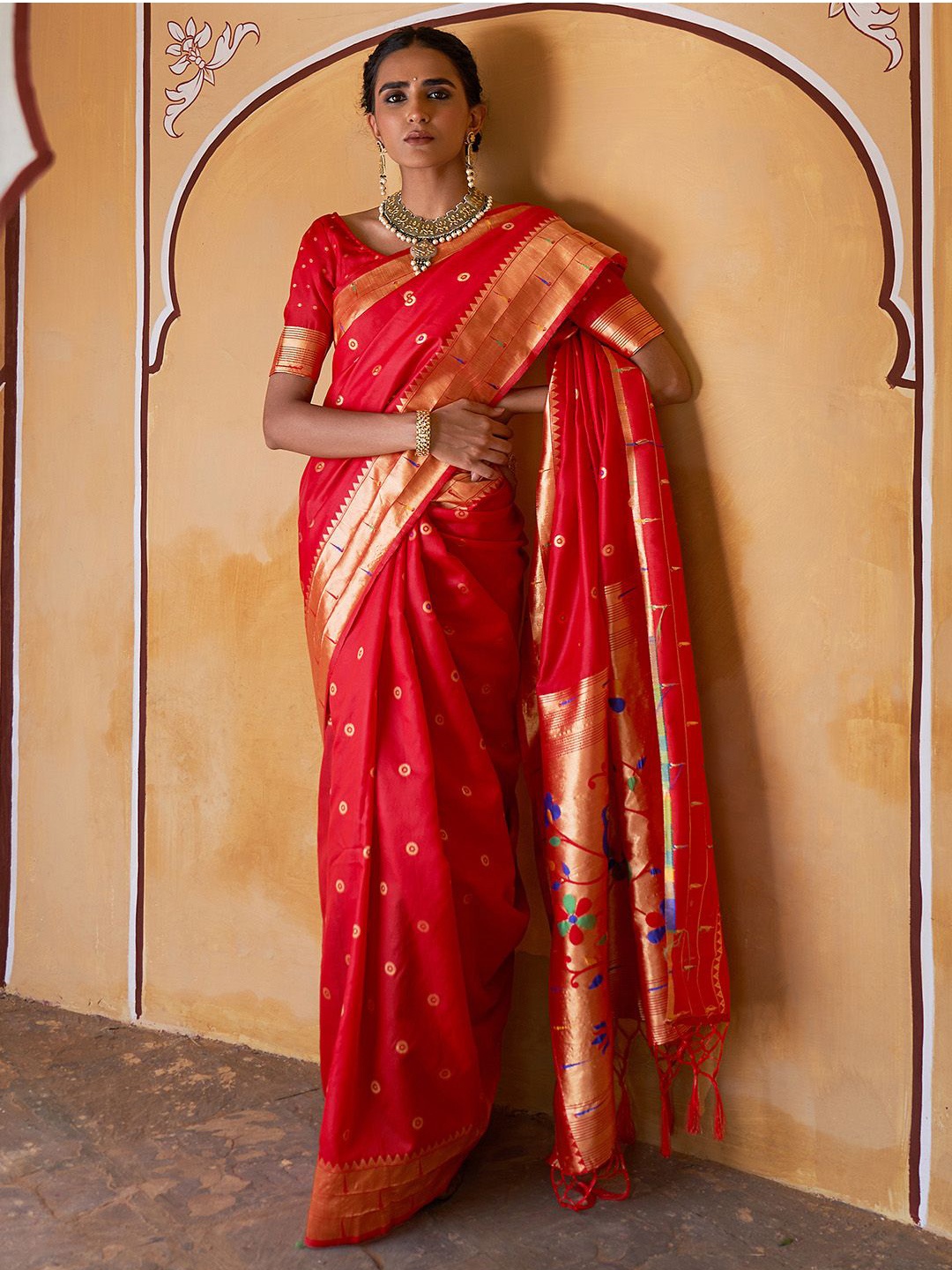 

KALINI Zari Silk Blend Paithani Saree, Red