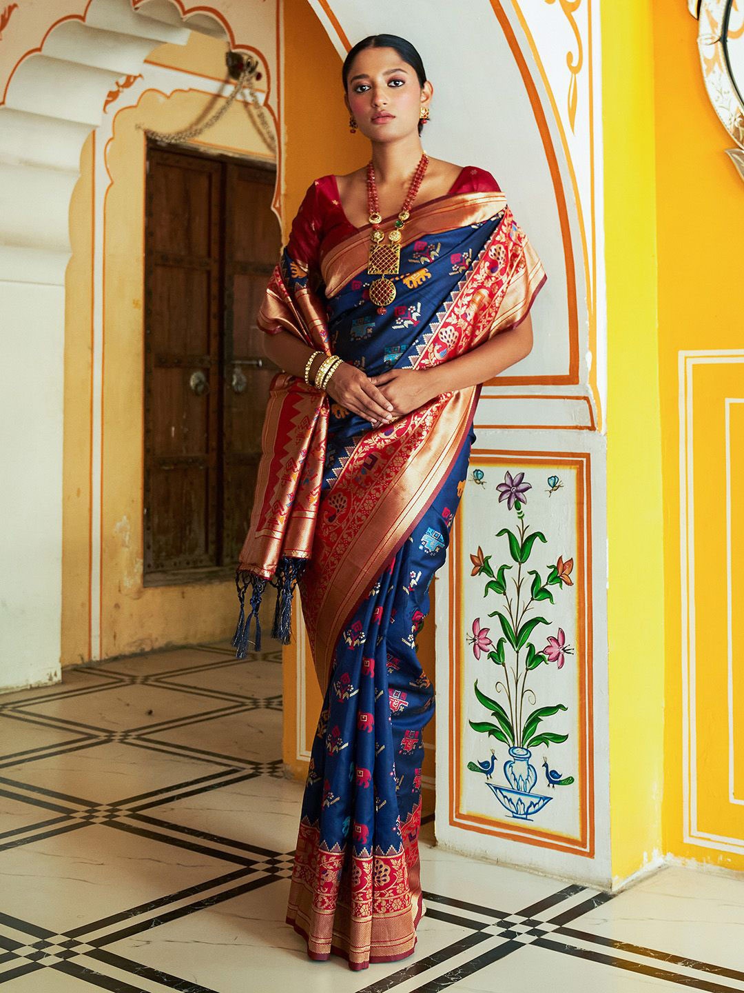 

KALINI Navy Blue Cotton Silk Ethnic Motifs Saree with Unstitched Blouse Piece