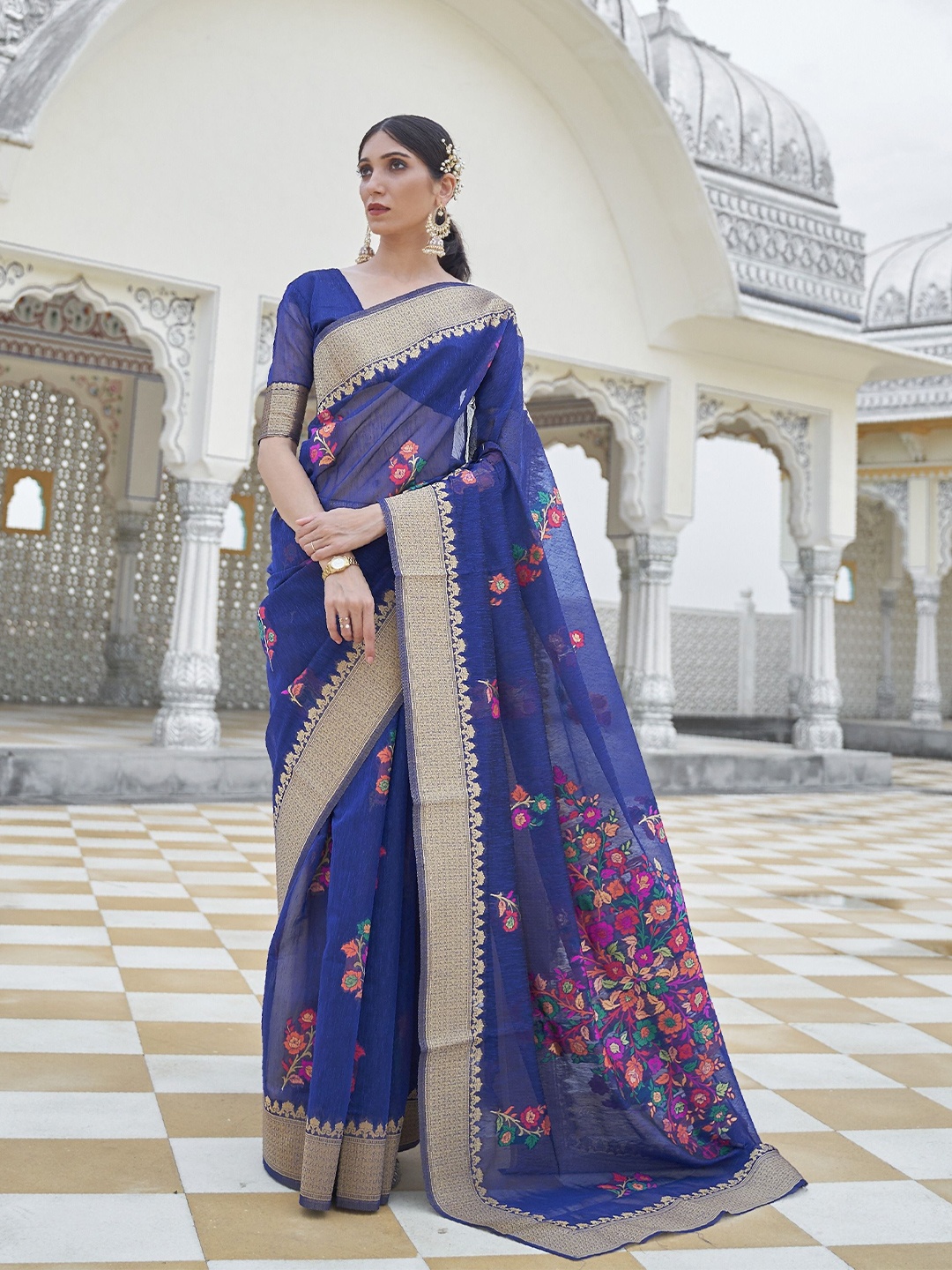 

Rujave Women Floral Printed Zari Pure Linen Saree, Blue