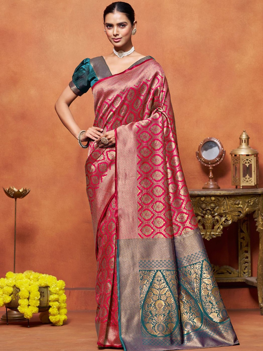 

KALINI Ethnic Motifs Woven Design Banarasi Saree, Pink
