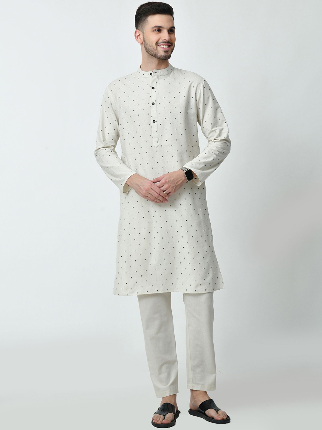 

BAESD Men Printed Thread Work Kurta, Cream