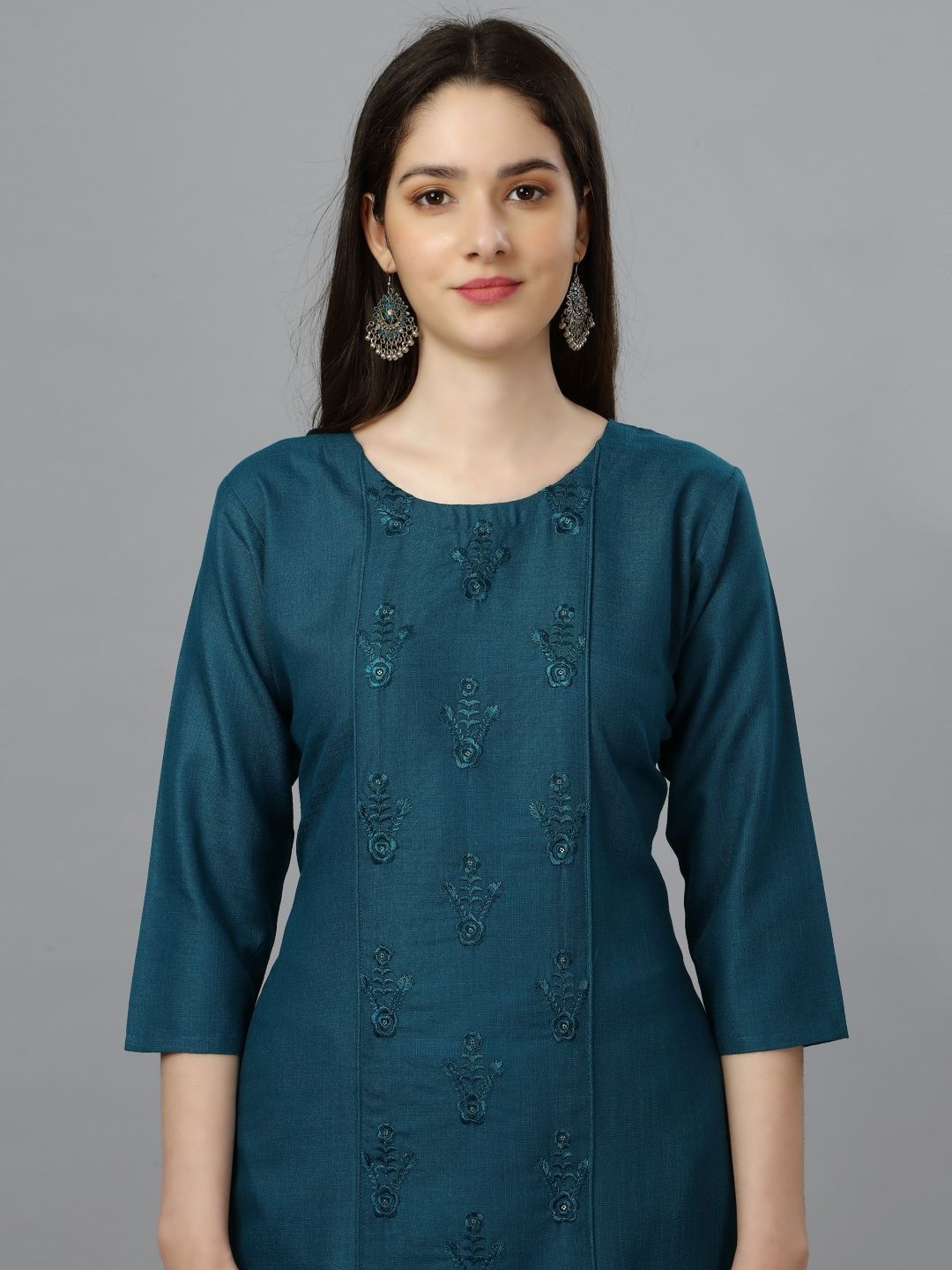 

BERISTON Floral Embroidered Cotton Round Neck Straight Kurta, Teal