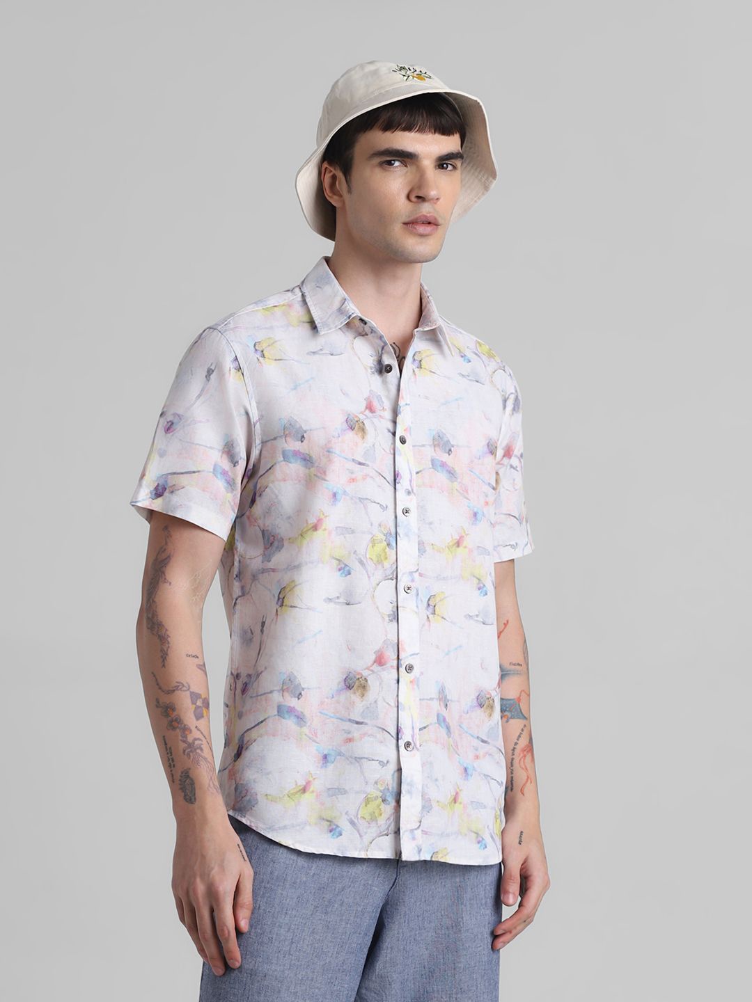 

Jack & Jones Men Spread Collar Floral Printed Casual Shirt, White