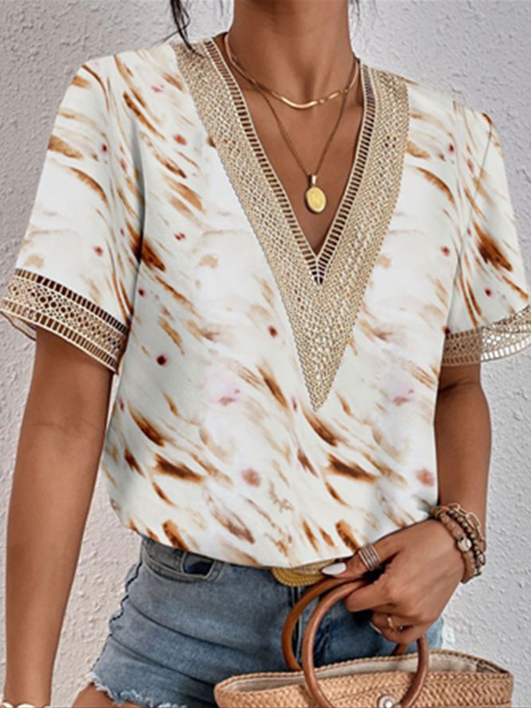 

StyleCast Women V-Neck Printed Top, White