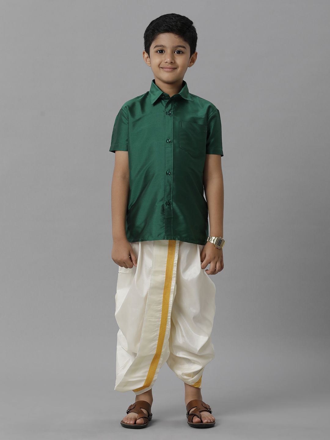 

Ramraj Boys Short Sleeves Shirt With Panchakacham, Green
