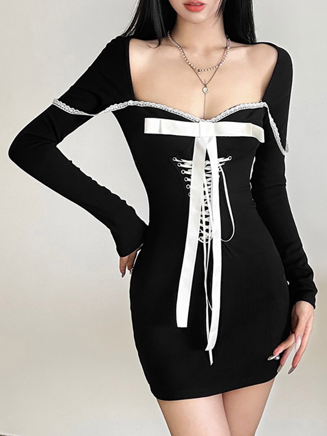 

StyleCast x Revolte Women Sweetheart Neck Bodycon Mini Dress, Black