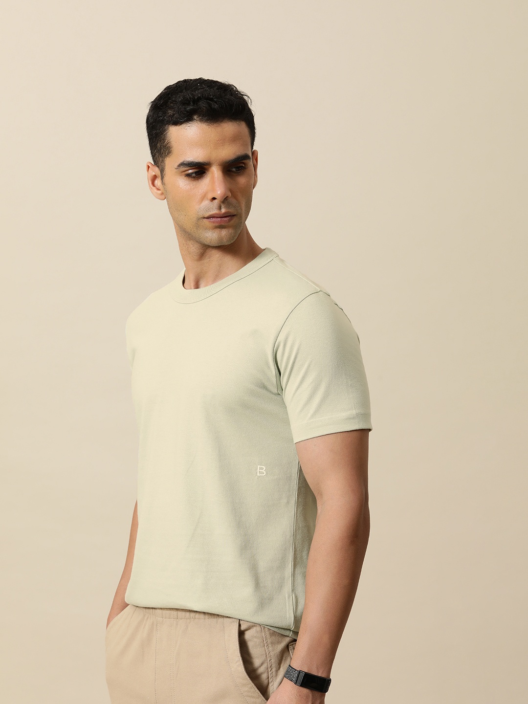 

Mr Bowerbird Round Neck Tailored Fit T-shirt With a Notebook, Green