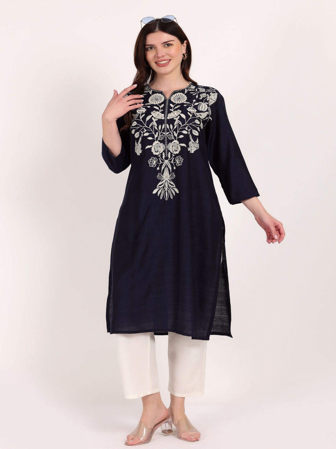 

Yadya Threads Floral Embroidered Notch Neck A-Line Kurta, Blue