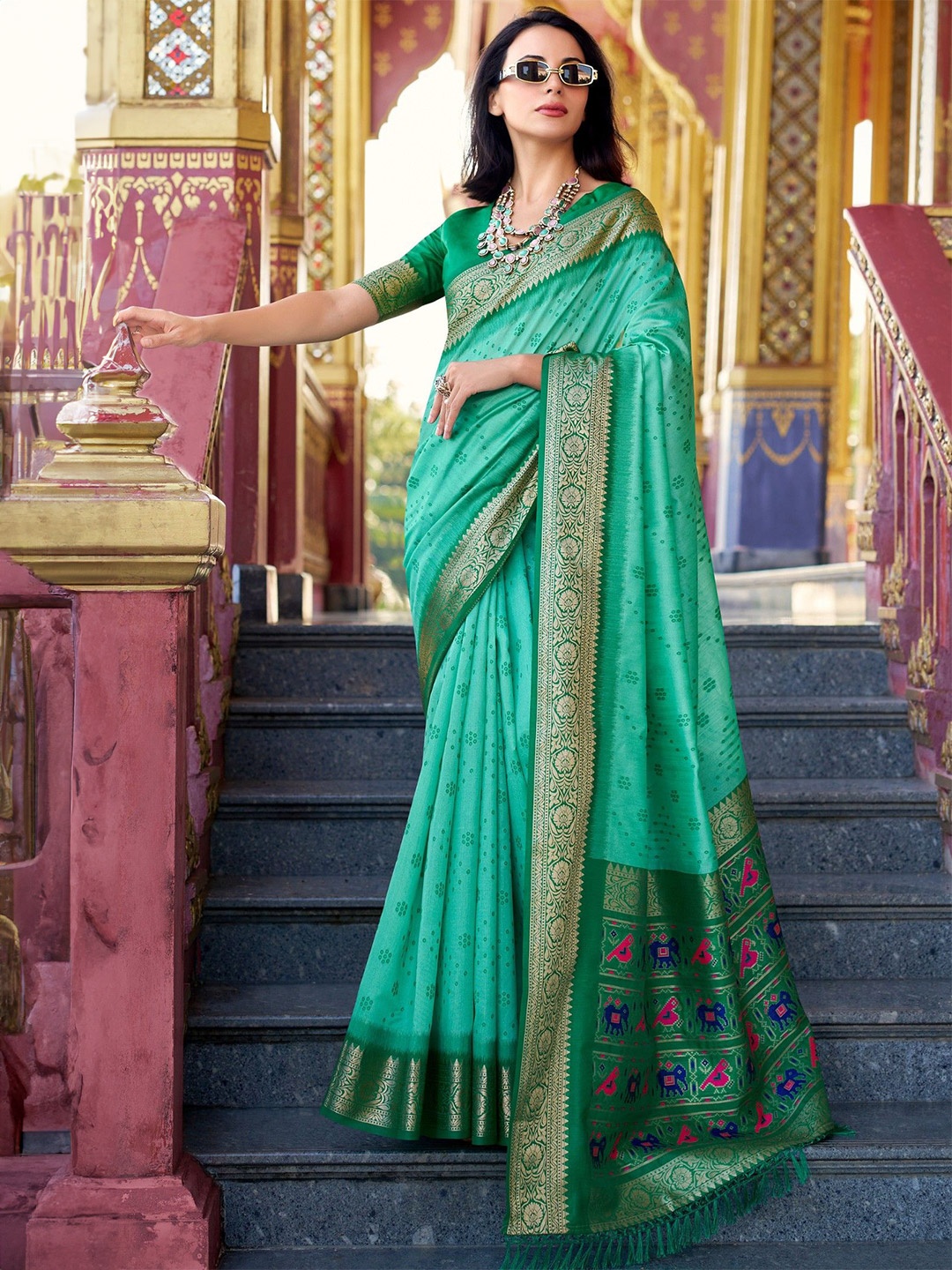 

MySilkLove Women Zari Tussar Saree, Green