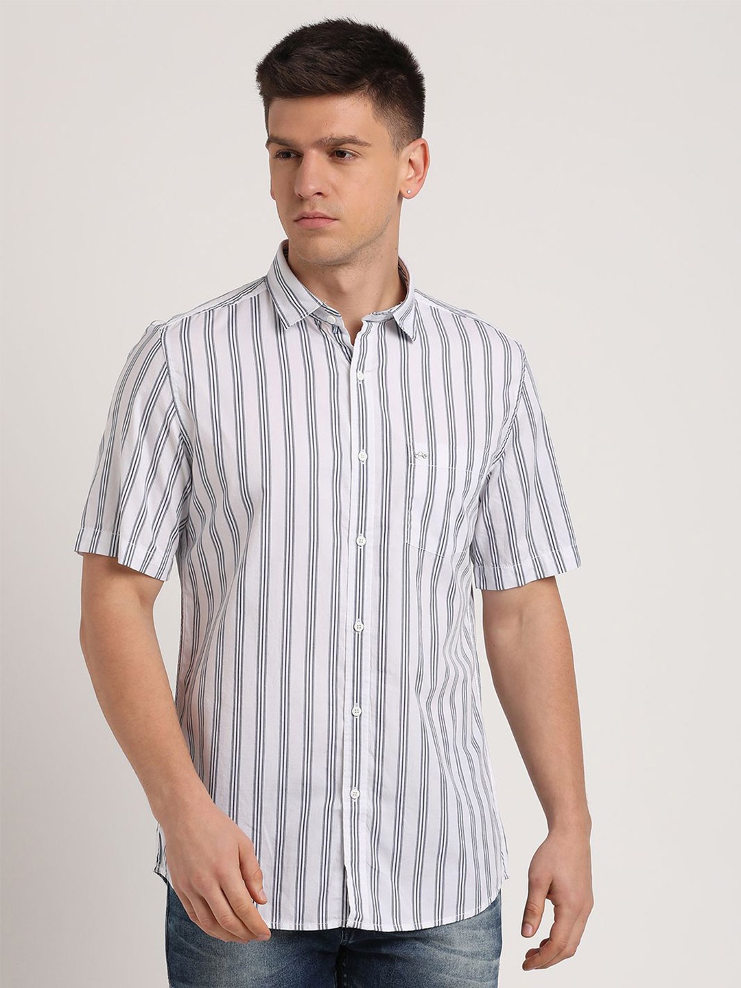 

Turtle Men Relaxed Fit Spread Collar Vertical Striped Cotton Casual Shirt, White