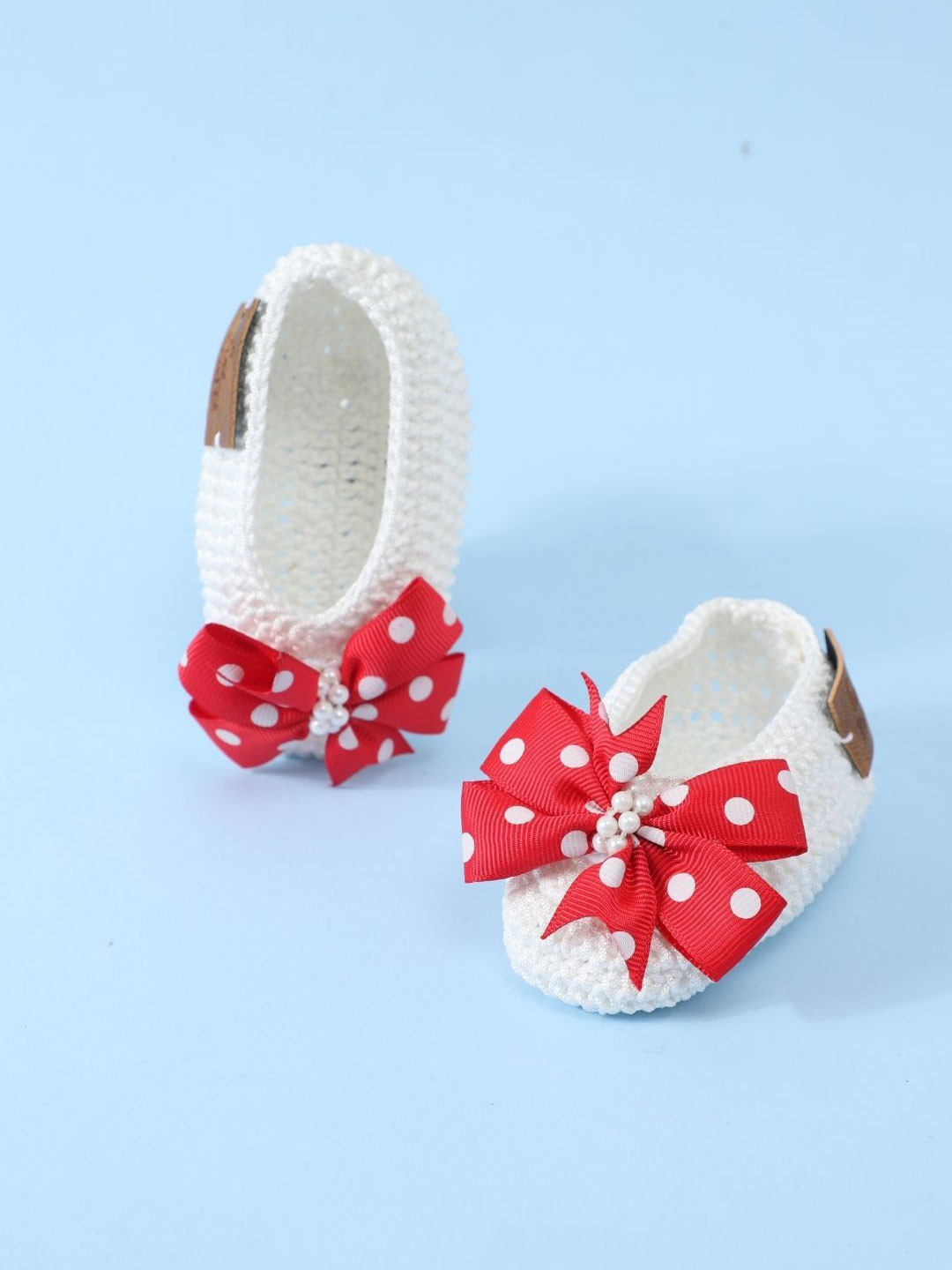 

FUNKRAFTS Girls Acrylic Booties, White