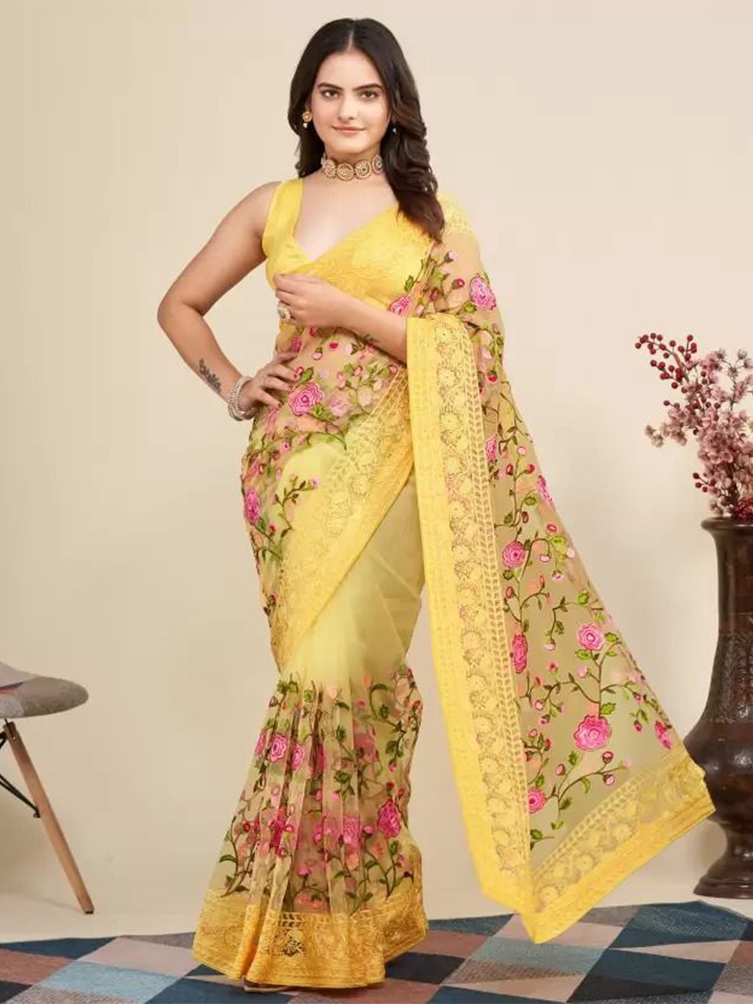 

SAADHVI Floral Embroidered Net Saree, Yellow