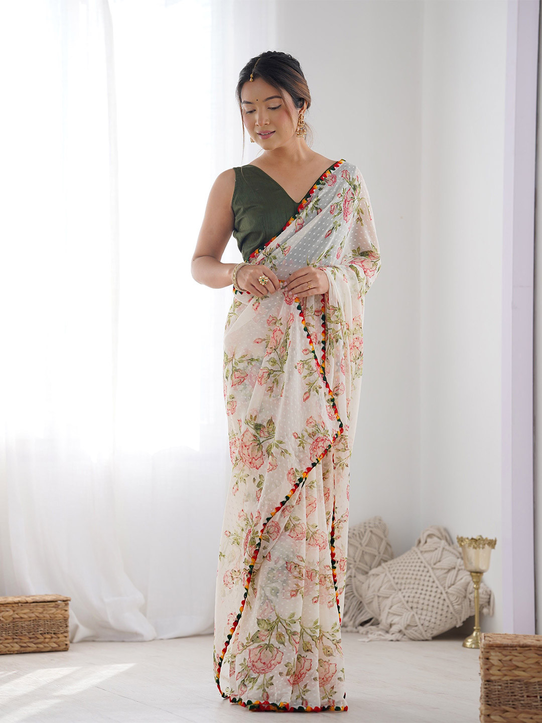 

Kalista Floral Pure Georgette Saree, Cream