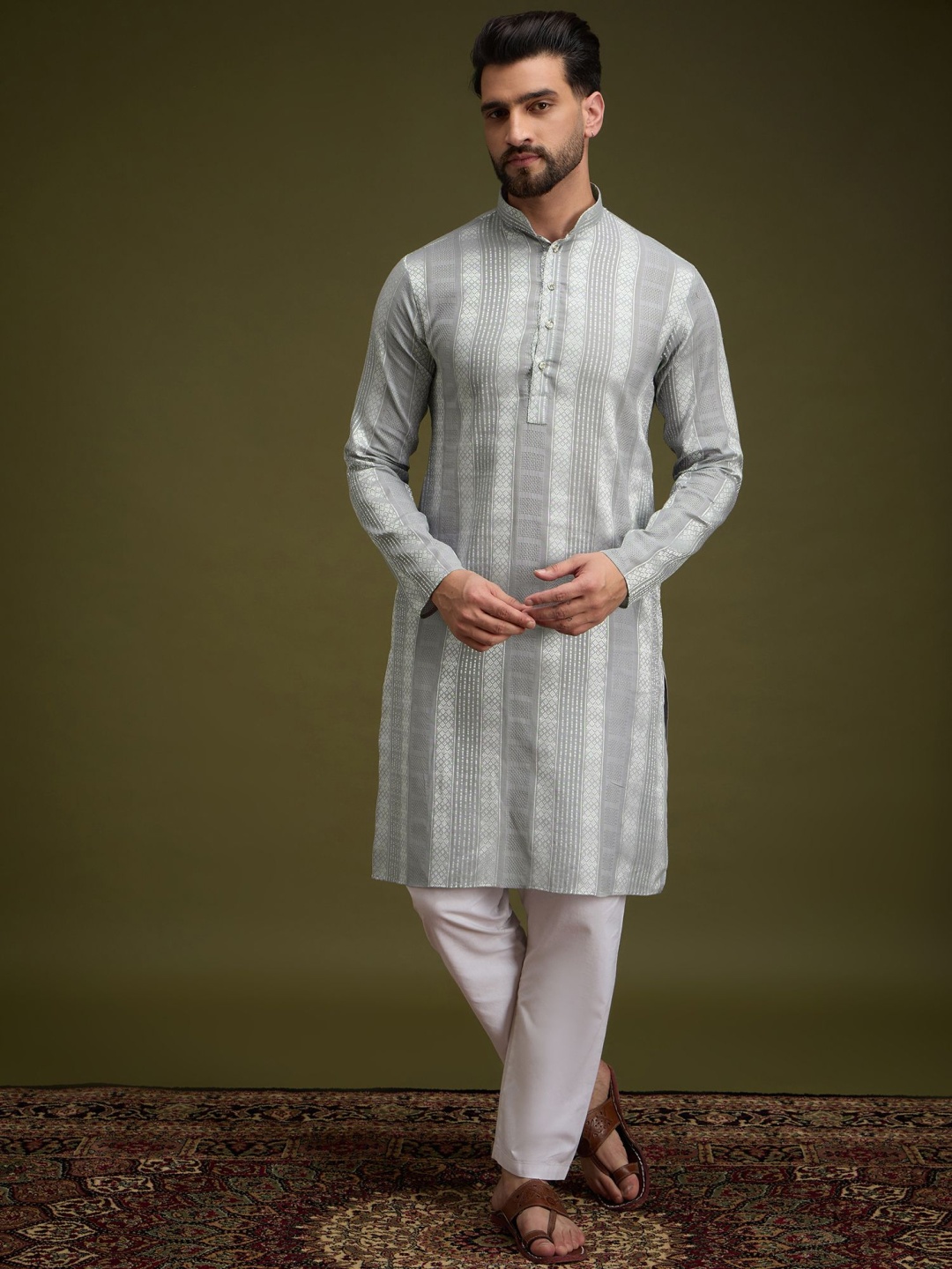 

Anouk Grey Geometric Embroidred Mandarin Collar Pure Cotton Straight Kurta