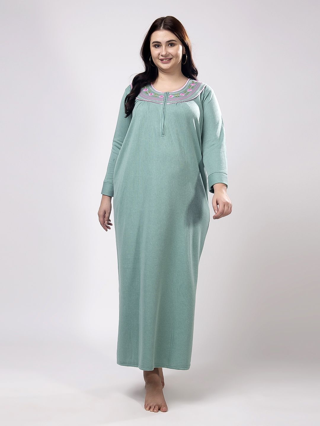 

CHUI MUI Embroidered Winter Maxi Nightdress, Blue