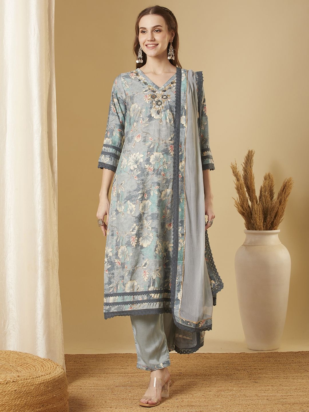 

FASHOR Floral Printed Beads And Stones V-Neck Straight Kurta with Trousers and Dupatta, Grey