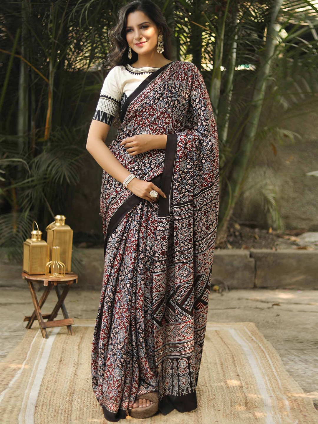 

Prasam Ajrak Block Printed Saree, Black