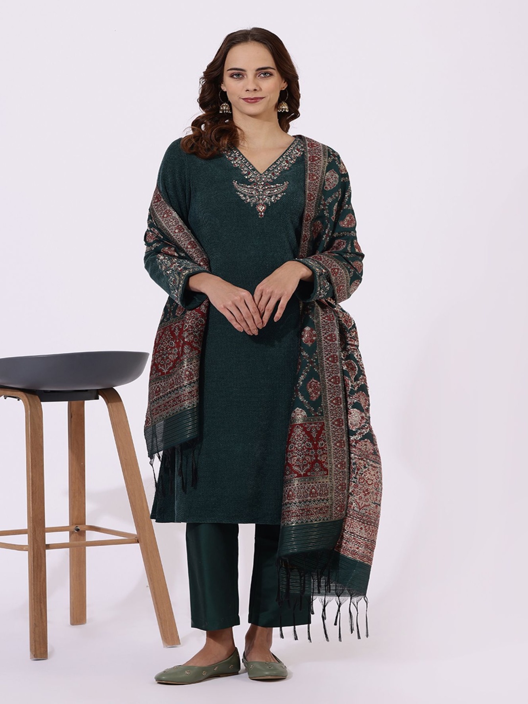 

W Floral Embroidered Sequinned V-Neck A-Line Kurta With Trousers & Dupatta, Green