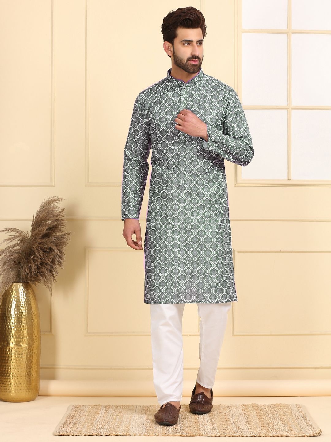 

Larwa Ethnic Motifs Printed Mandarin Collar Straight Kurta, Green