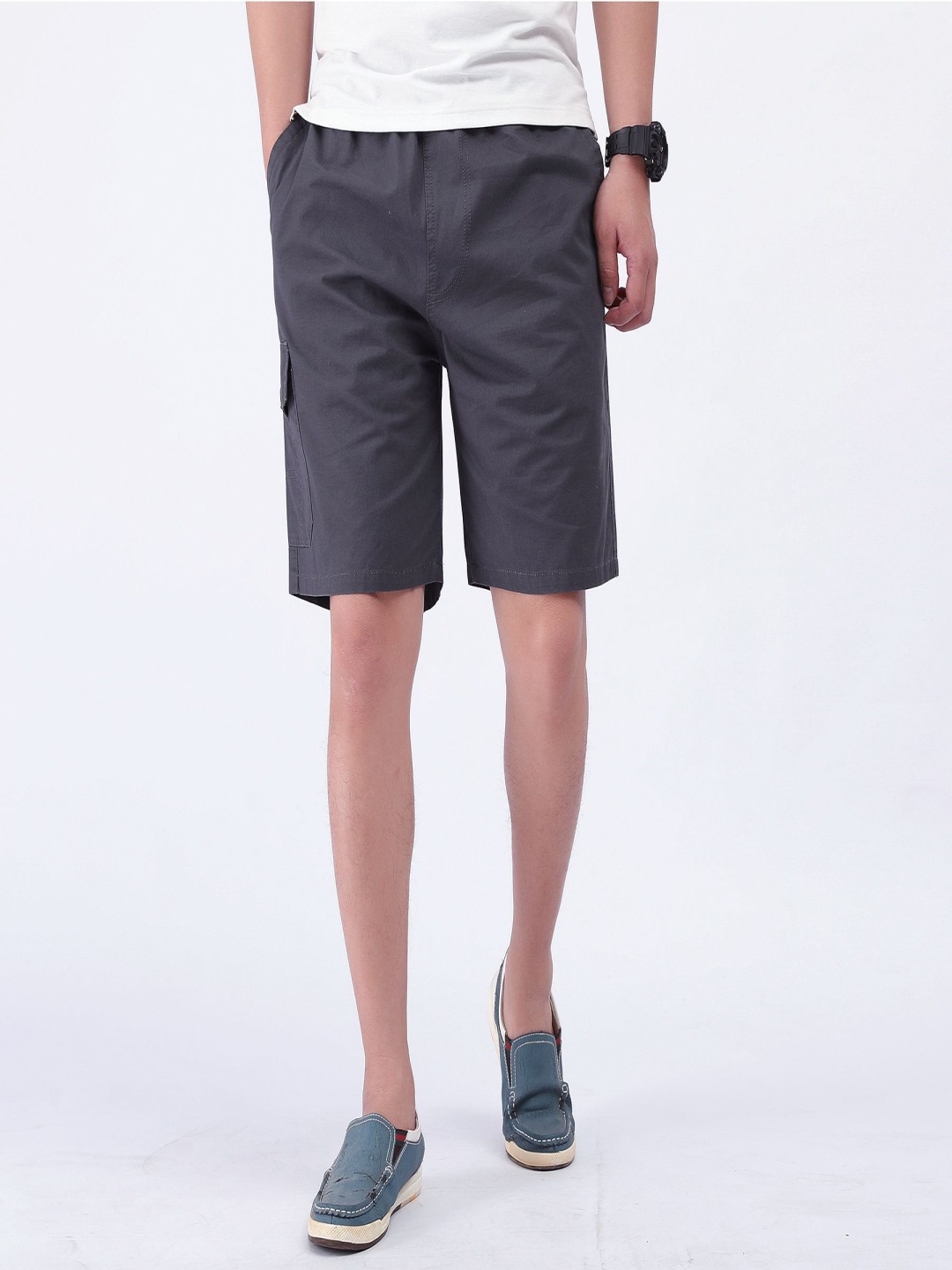 

StyleCast x Revolte Men Shorts, Grey