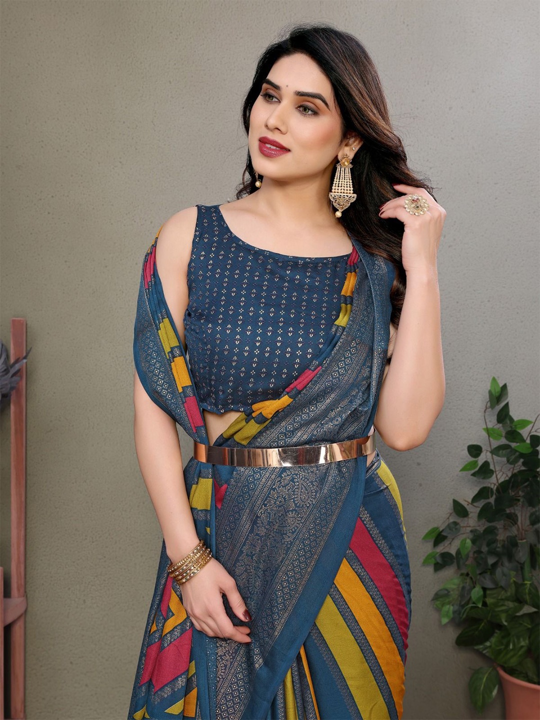 

PHORIA STYLE Striped Pure Chiffon Saree, Blue