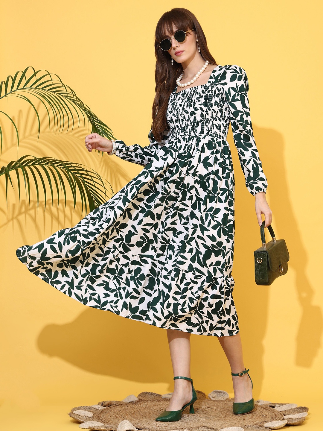 

PIK OOPS Women Floral Printed Crepe Fit & Flare Midi Dress, Green