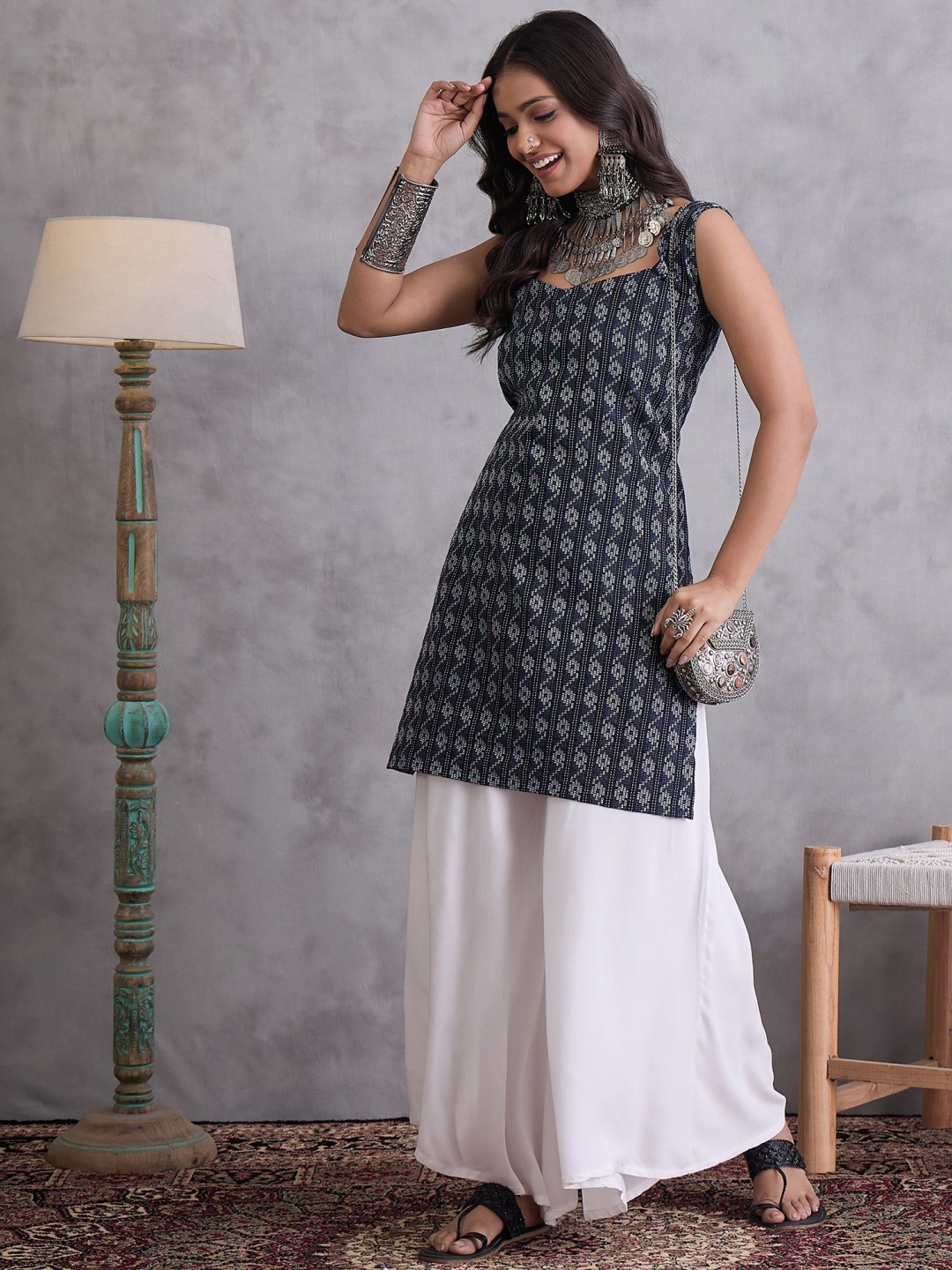 

InWeave Geometric Printed Sweetheart Neck Pure Cotton Straight Kurti With Palazzo, Black