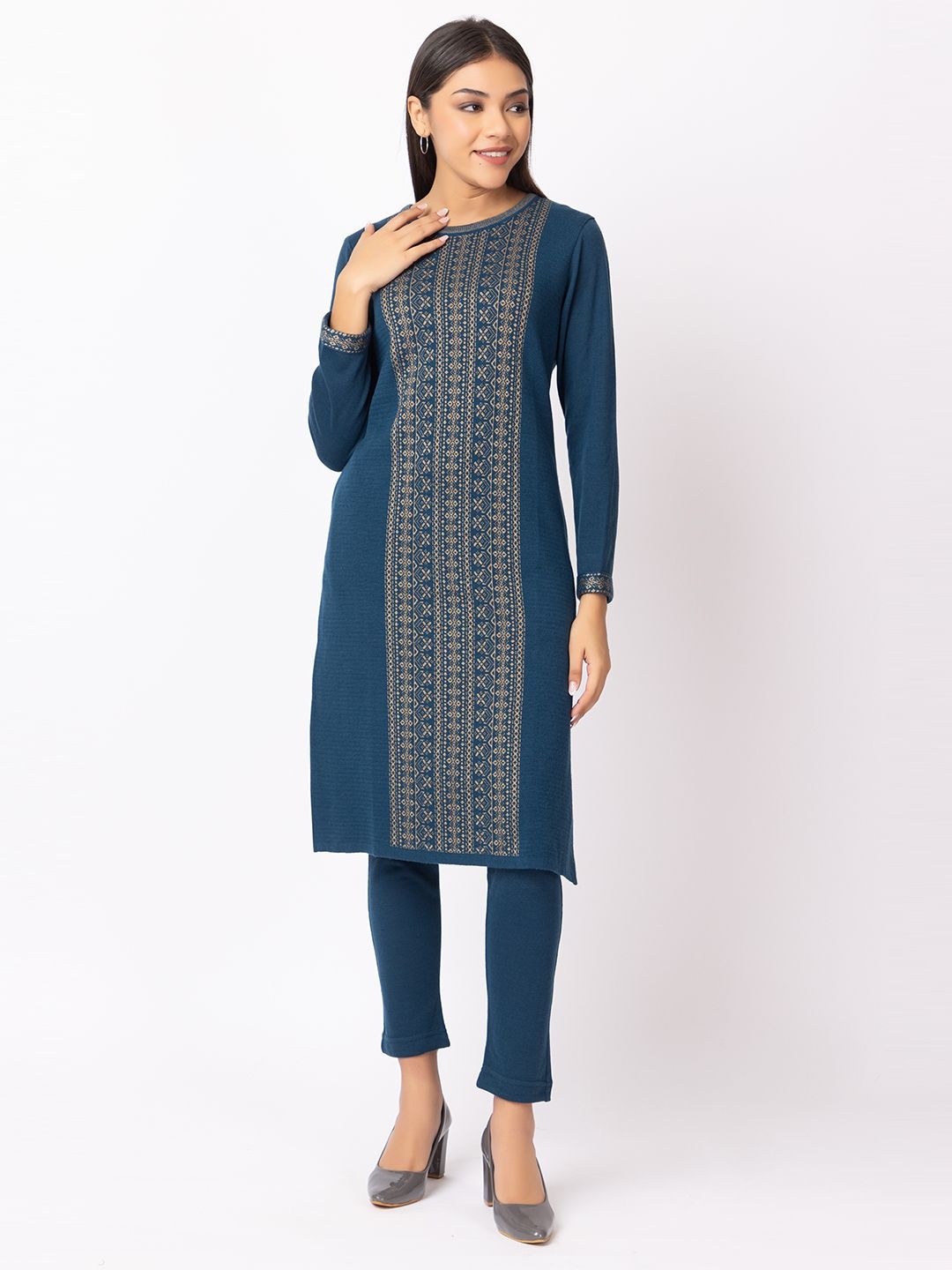 

KEIKO Ethnic Motifs Printed Round Neck Straight Kurta with Trousers, Turquoise blue