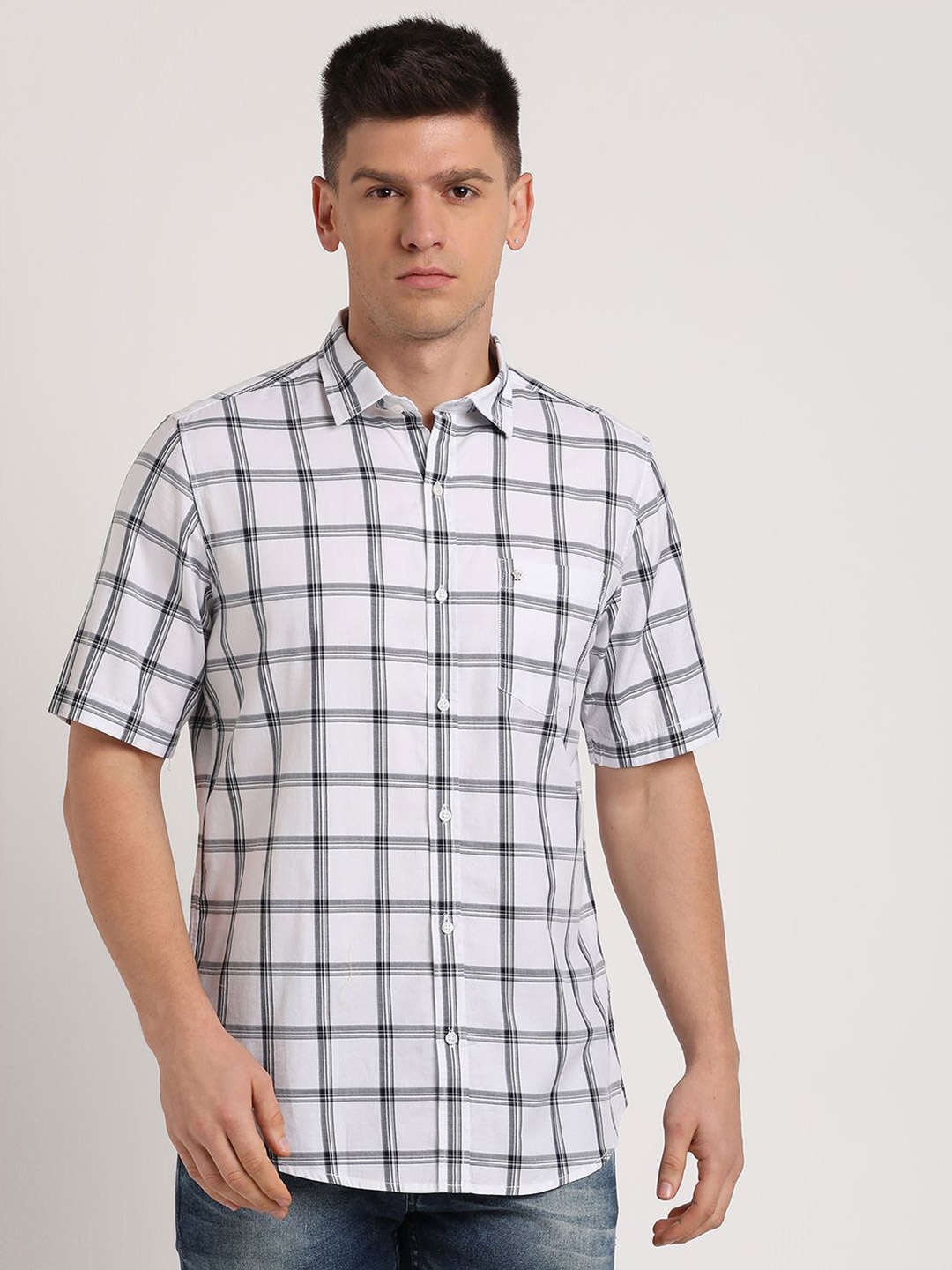 

Turtle Men Relaxed Fit Spread Collar Windowpane Checked Cotton Casual Shirt, White