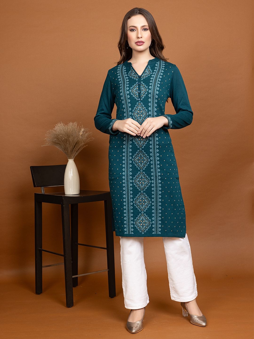 

KEIKO Floral Woven Design Mandarin Collar Jacquard Weave Acrylic Straight Kurtas, Teal