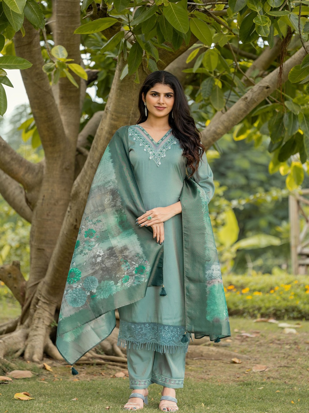 

MITTOO Women Embroidered Regular Raw Silk Kurti with Trousers & With Dupatta, Turquoise blue