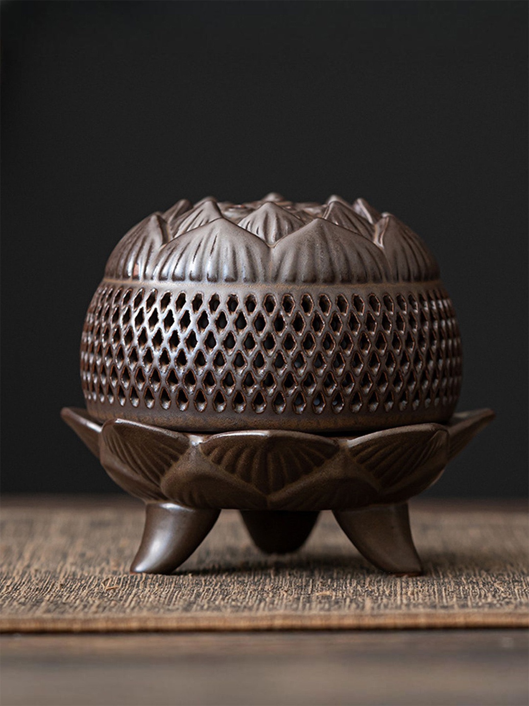 

Ekhasa Brown Ceramic Heat Resistant Dhoop Dani Loban Burner Holder Stand