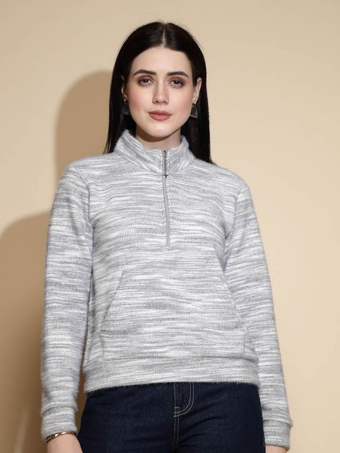 

Global Republic Women Printed Sweatshirt, Grey