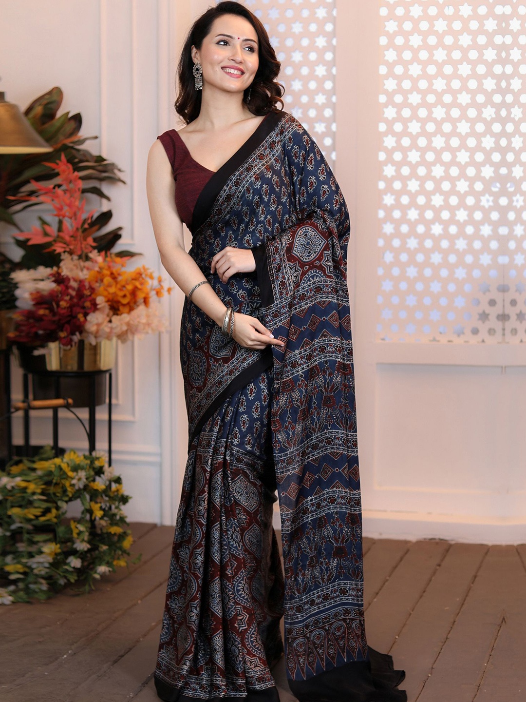 

Prasam Ajrak Block Printed Saree, Navy blue