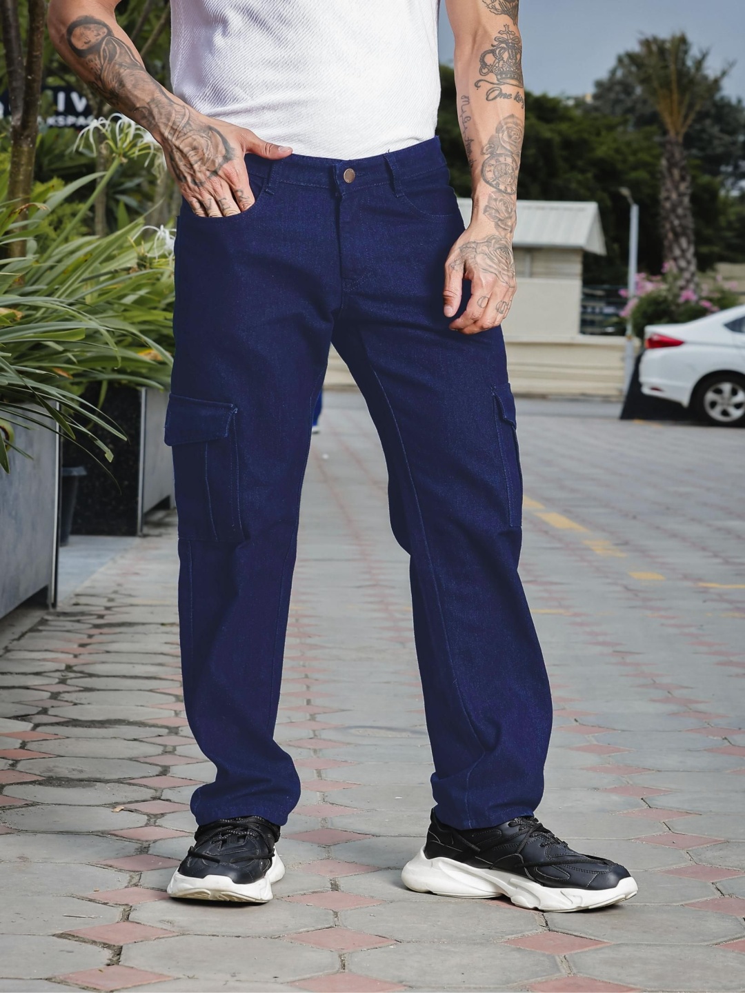 

RAGZO Men Relaxed Fit Low Distress Jeans, Blue