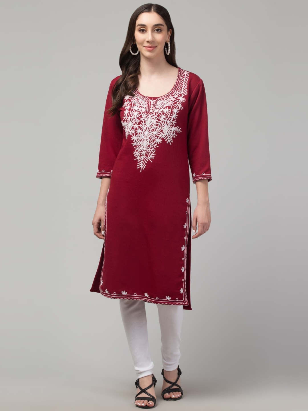 

FAMBEE Floral Embroidered Round Neck Woollen Straight Kurta, Maroon
