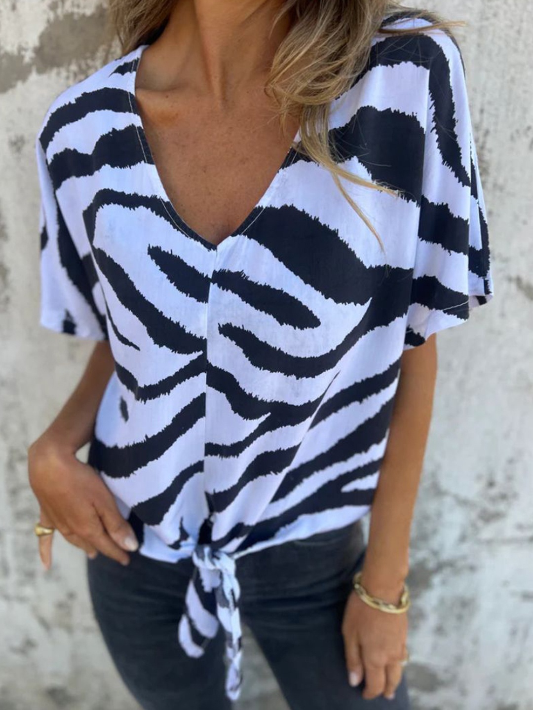

StyleCast Women Printed V-Neck Twisted Top, White
