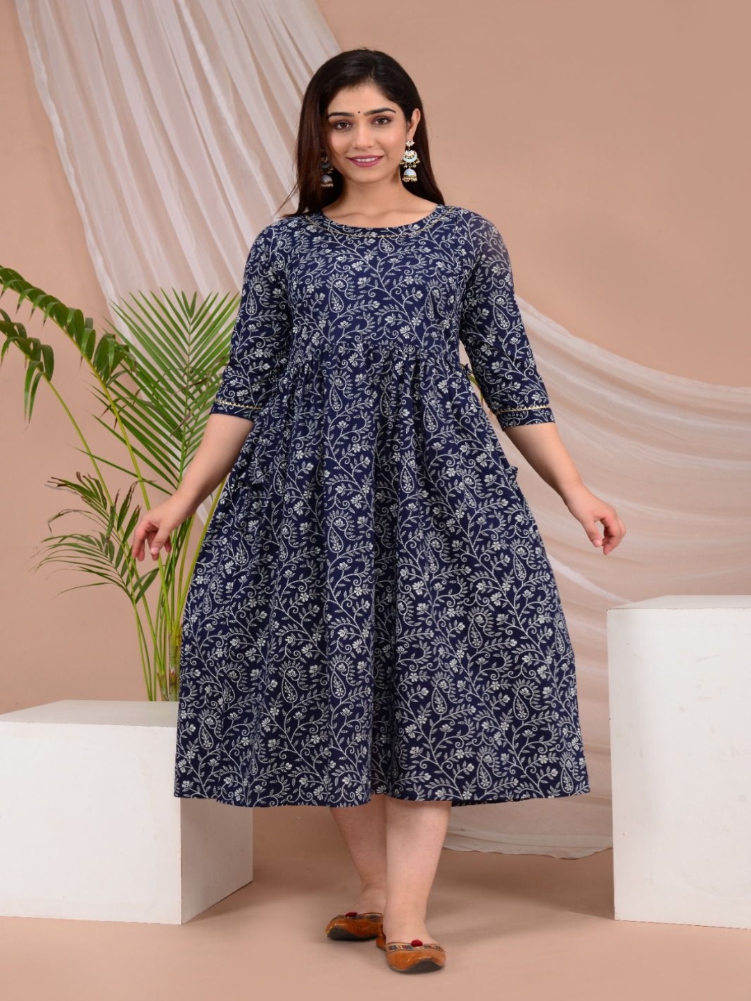 

Pristyle Ethnic Motifs Printed Pleated Round Neck Maternity Anarkali Kurta, Blue