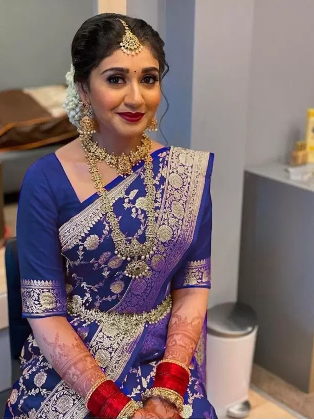 

SAADHVI Floral Woven Design Zari Pure Silk Saree, Navy blue