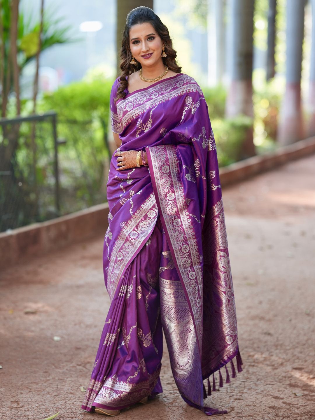

Mitera Floral Woven Design Zari Banarasi Saree, Purple