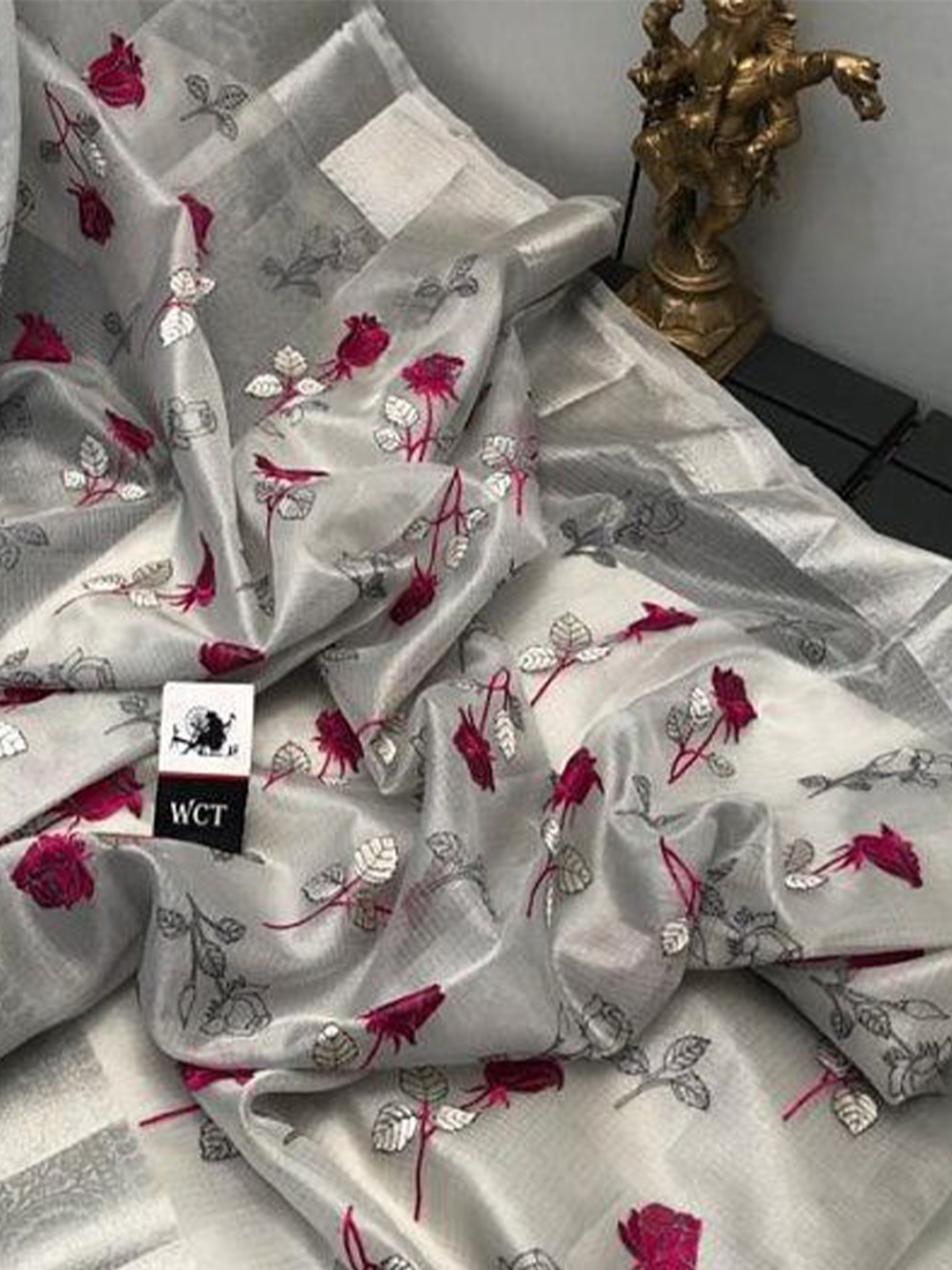 

DIVASTRI Floral Zari Tissue Banarasi Saree, Silver
