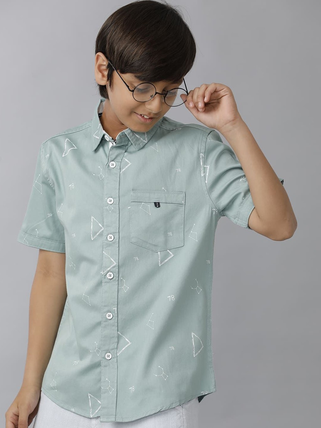 

UNDER FOURTEEN ONLY Boys Spread Collar Geometric Printed Cotton Casual Shirt, Green