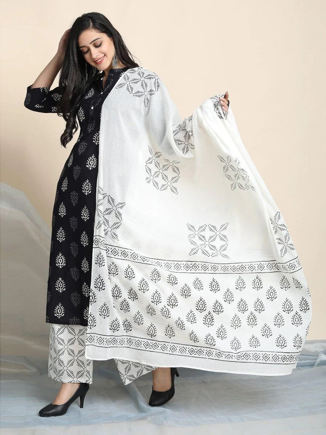 

7Threads Ethnic Motifs Printed Mandarin Collar Straight Kurta with Palazzo And Dupatta, Black