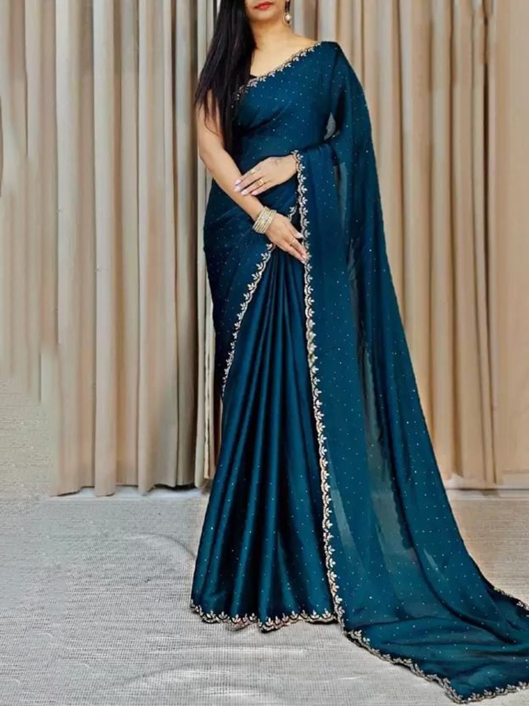 

SAADHVI Embellished Beads and Stones Pure Georgette Saree, Blue